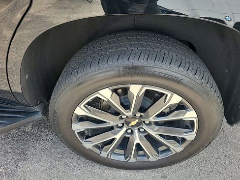 Used 2025 Chevrolet Tahoe High Country RWD image 17