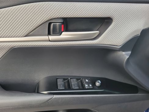 Certified 2025 Toyota Camry SE w/ Convenience Package image 15