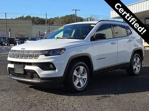 Used 2022 Jeep Compass Latitude w/ Convenience Group AWD/4WD image 3