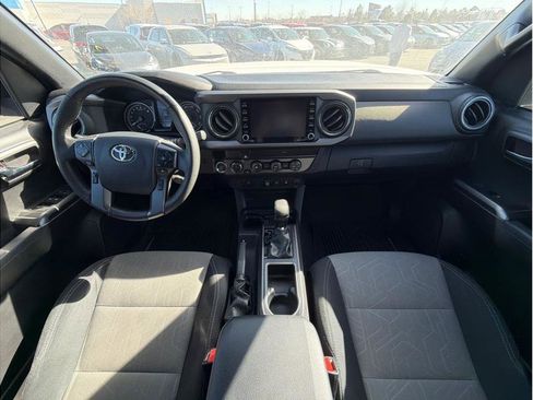 Used 2020 Toyota Tacoma TRD Off-Road image 5
