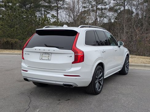Used 2018 Volvo XC90 T6 Momentum w/ Convenience Package image 5