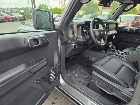 New 2026 Ford Bronco Badlands AWD/4WD image 17