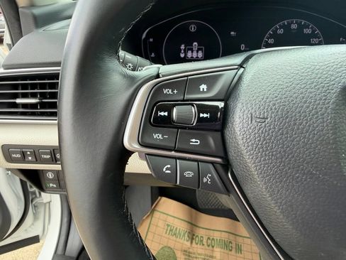 Used 2021 Honda Accord Touring image 15