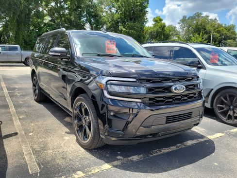 Used 2024 Ford Expedition Max Limited AWD/4WD image 6