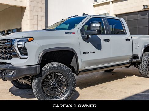 Used 2025 Chevrolet Silverado 2500 ZR2 w/ ZR2 Bison Edition AWD/4WD image 5
