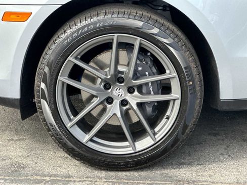 New 2025 Porsche Macan image 25