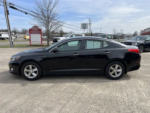 Used 2015 Kia Optima LX image 2