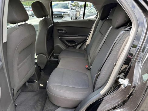 Used 2020 Chevrolet Trax LS w/ Tint and Cruise Package FWD image 12