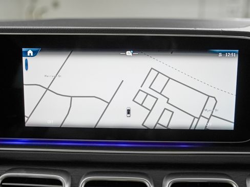 New 2026 Mercedes-Benz GLS 580 4MATIC image 21