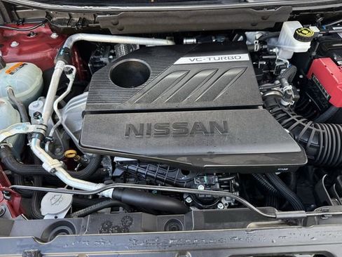 Used 2023 Nissan Rogue SV image 31