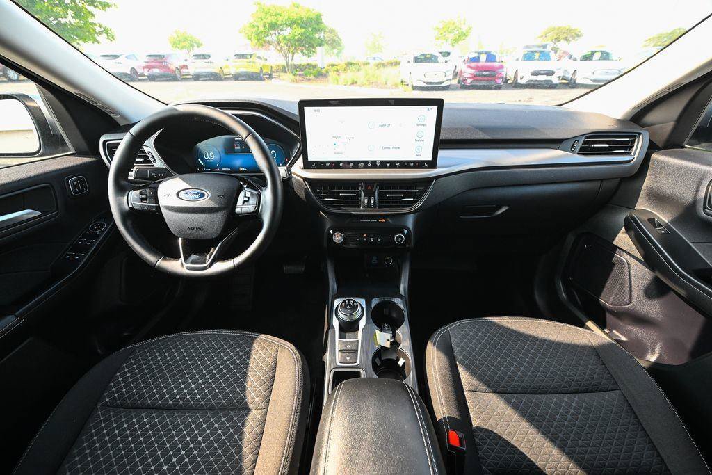 Certified 2023 Ford Escape Active w/ Tech Pack #2 AWD/4WD image 4