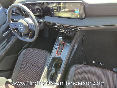 Used 2025 Nissan Kicks SR FWD image 17