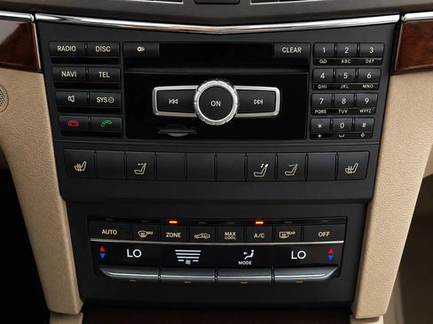 Used 2013 Mercedes-Benz E 350 Cabriolet w/ Premium 1 Pkg image 39