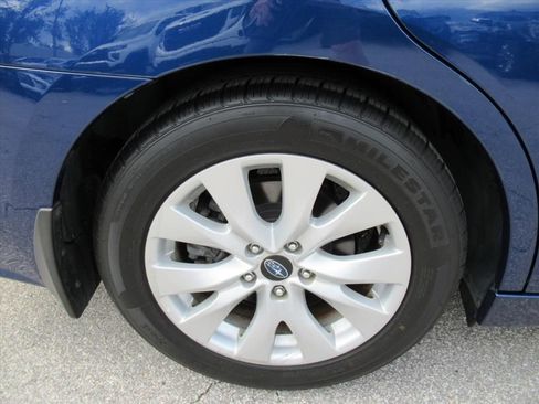 Used 2017 Subaru Legacy 2.5i Premium AWD/4WD image 8