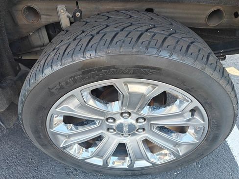 Used 2018 GMC Sierra 1500 Denali w/ Denali Ultimate Package image 4