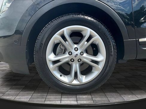 Used 2015 Ford Explorer Limited w/ Equipment Group 302A AWD/4WD image 29