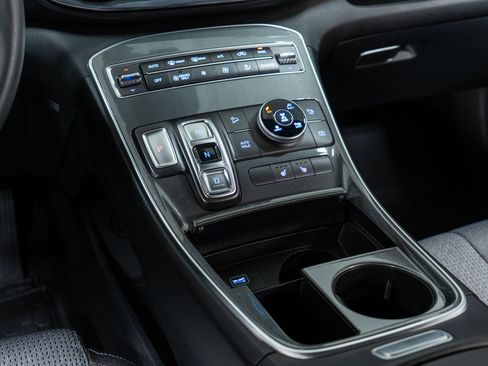 Used 2022 Hyundai Santa Fe Blue image 20