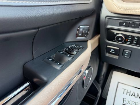 Used 2024 Ford Expedition Limited AWD/4WD image 30