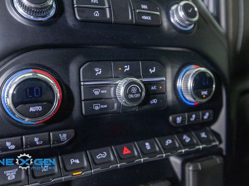 Used 2023 GMC Sierra 2500 AT4 w/ AT4 Preferred Package AWD/4WD image 22