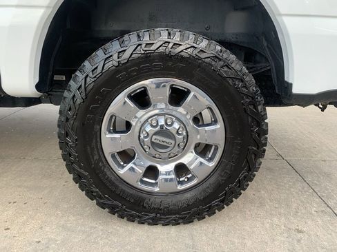 Used 2024 Ford F250 Lariat w/ Chrome Package image 26