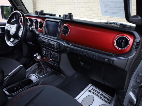 Used 2022 Jeep Wrangler Unlimited Rubicon AWD/4WD image 27
