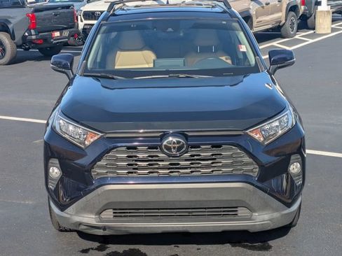 Used 2021 Toyota RAV4 XLE Premium image 9