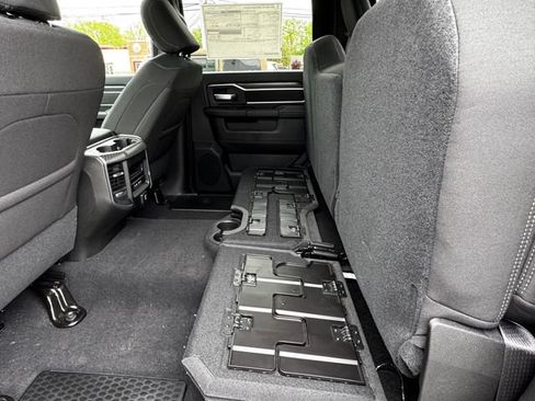 New 2026 RAM 2500 Big Horn AWD/4WD image 19