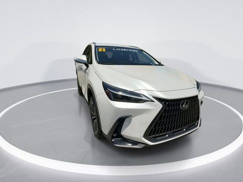 Certified 2024 Lexus NX 250 FWD w/ Towing Package (2000 Lbs) image 3
