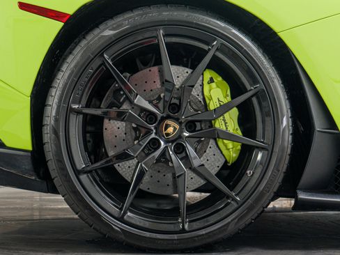 Used 2019 Lamborghini Aventador S image 46