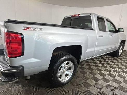 Used 2015 Chevrolet Silverado 1500 LT w/ LT Convenience Package AWD/4WD image 2
