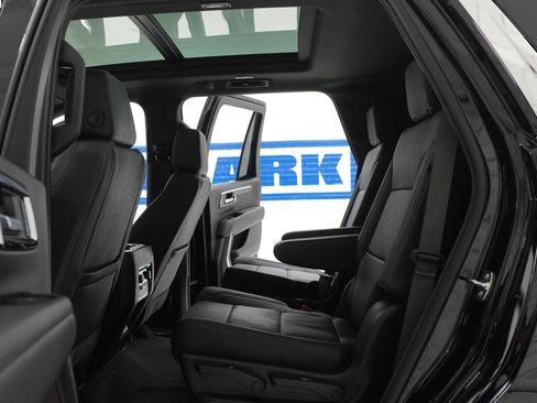 Used 2025 Chevrolet Tahoe LT w/ Comfort Package AWD/4WD image 37