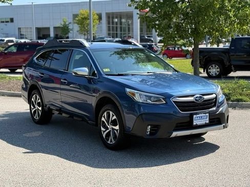 Used 2020 Subaru Outback Touring AWD/4WD image 3