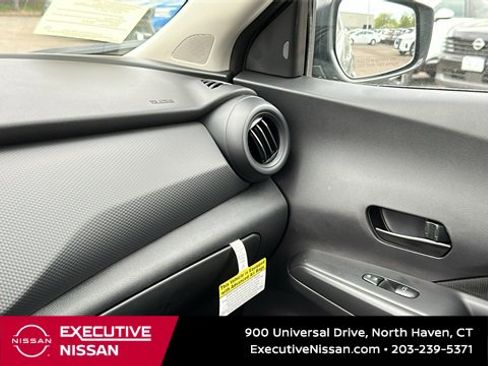 New 2025 Nissan Kicks Play S image 19