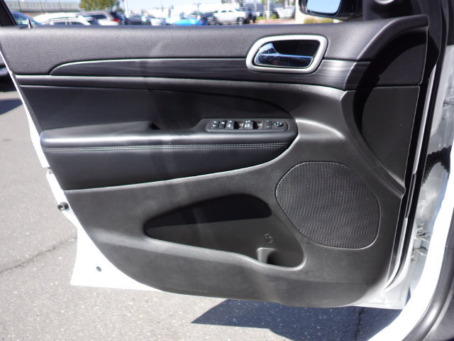 Used 2019 Jeep Grand Cherokee Altitude AWD/4WD image 22