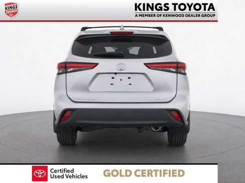 Used 2024 Toyota Highlander LE AWD/4WD image 7