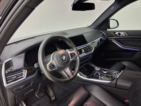 Used 2020 BMW X5 sDrive40i w/ M Sport Package RWD image 2