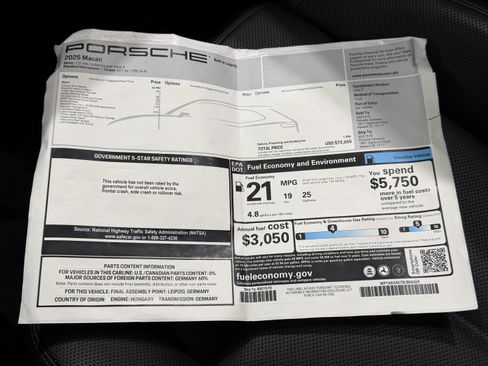 Certified 2025 Porsche Macan image 58