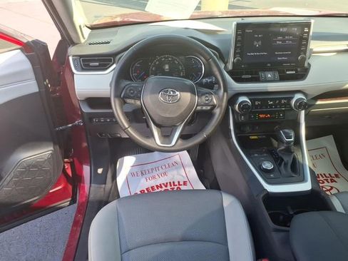 Used 2022 Toyota RAV4 Limited AWD/4WD image 10