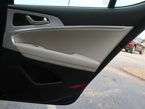 Used 2019 Genesis G70 2.0T Sport RWD image 49
