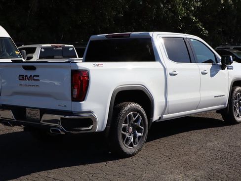 New 2026 GMC Sierra 1500 SLE w/ X31 Off-Road Package AWD/4WD image 7