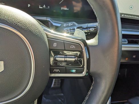 Certified 2025 Kia Sorento SX Prestige image 35