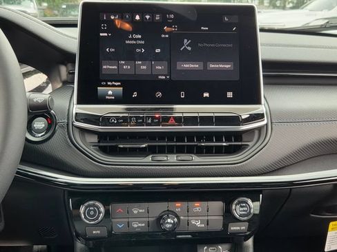 New 2026 Jeep Compass Latitude AWD/4WD image 19