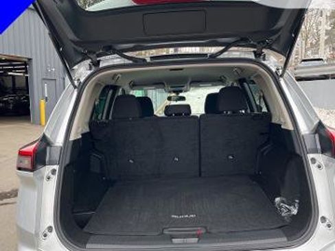 Certified 2025 Nissan Rogue S image 29