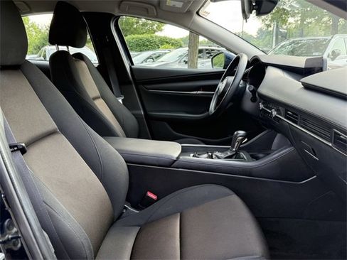 Used 2022 MAZDA MAZDA3 s image 27