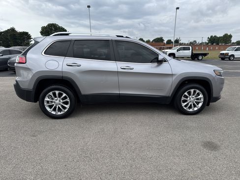 Used 2019 Jeep Cherokee Latitude w/ Popular Appearance Group FWD image 6