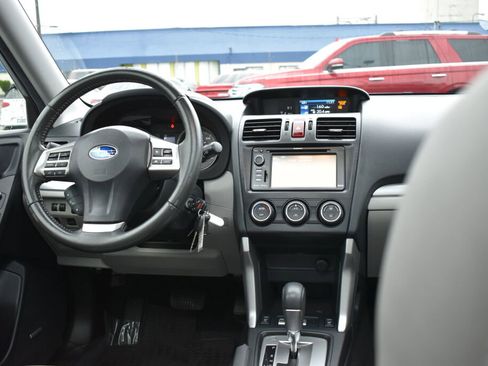 Used 2015 Subaru Forester 2.5i Limited image 2