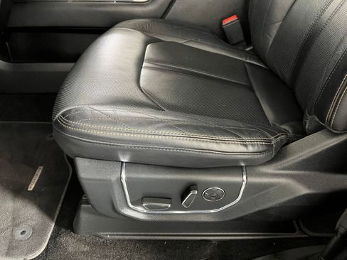 Used 2020 Ford Expedition Platinum image 11