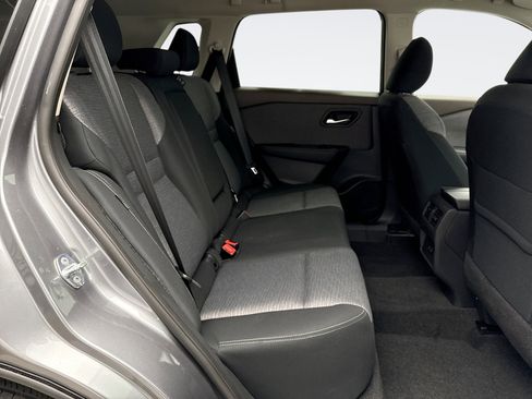 Used 2023 Nissan Rogue SV image 17