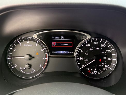 Used 2019 Nissan Pathfinder SL AWD/4WD image 44