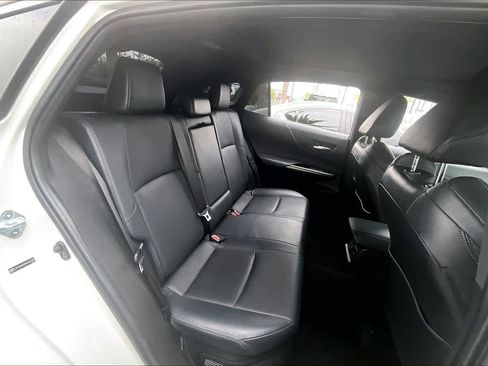 Used 2021 Toyota Venza Limited image 20